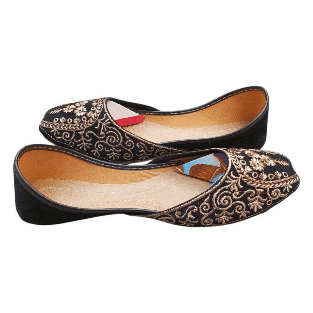 Black Embroidered Traditional Khussa