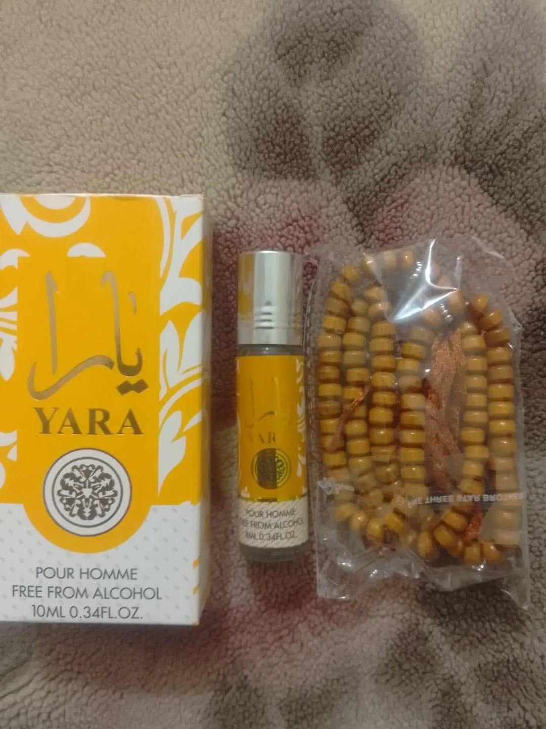 Yara Alcohol-Free Attar 8ml Red with Free Tasbeeh